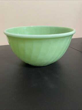 Vintage Oven Ware Green Swirl Mixing Bowl